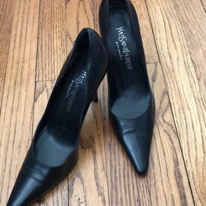 Classic French Luxury Blk Yves Saint Laurent Pumps